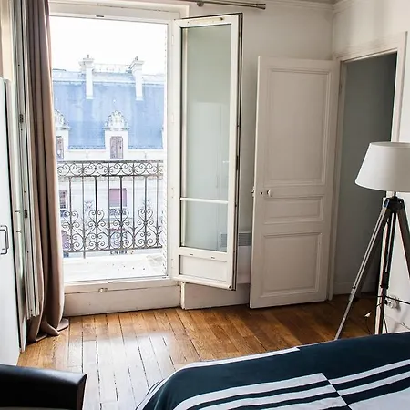 Apartment Great For 6 In The Marais / Bastille Paris